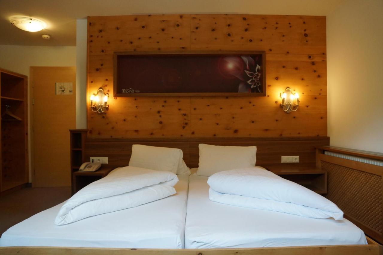 אישגל Hotel Alpina מראה חיצוני תמונה